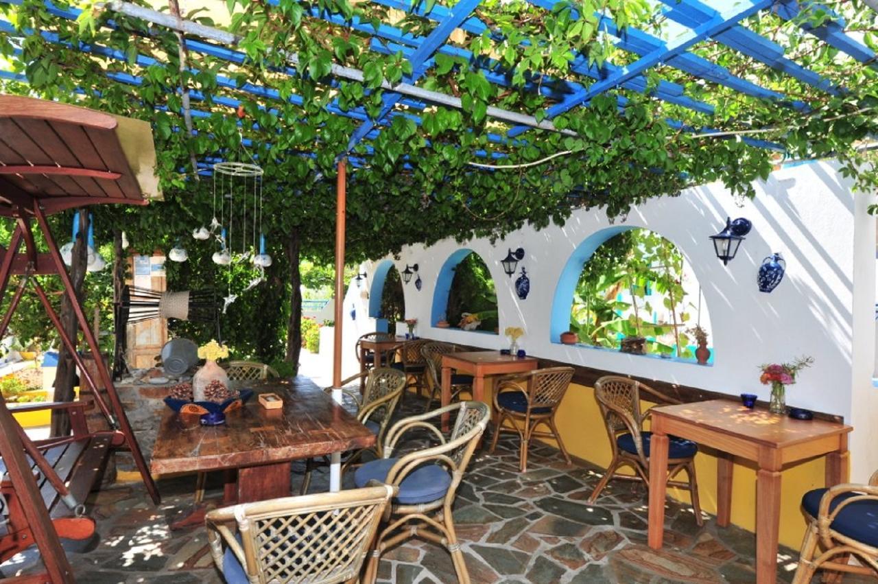 Pension Titika Katapola Exterior photo
